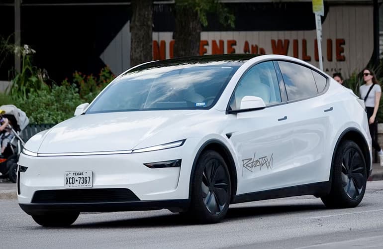 Tesla Initiates Limited Robotaxi Commercial Rollout in Austin