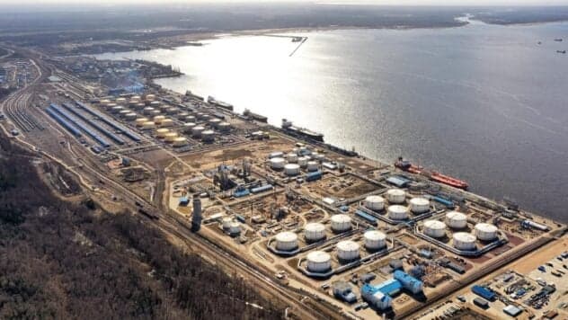 Ukrainian drones damage Transneft oil loading facilities at Russia's Ust-Luga port