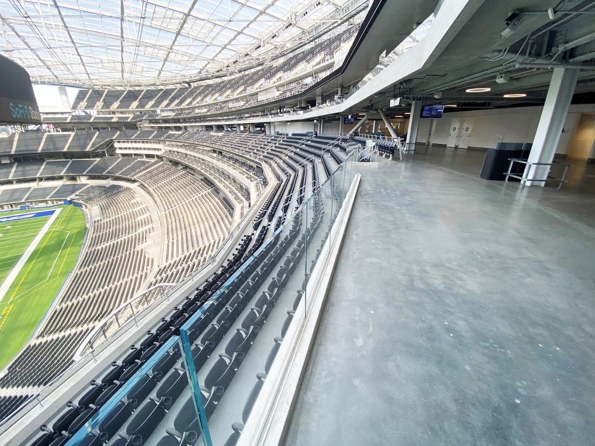 SOFI Secures $3.2B Capital Injection Amidst Liquidity and Dilution Concerns